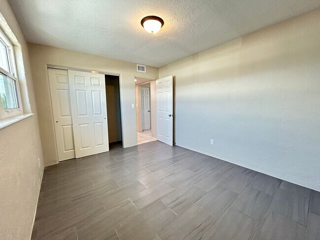 Building Photo - 1740 Ocean Shore Blvd