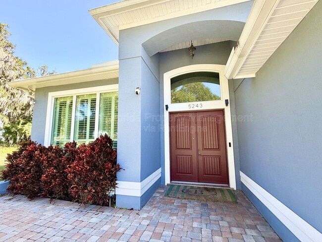 Building Photo - 5243 W Lake Butler Rd