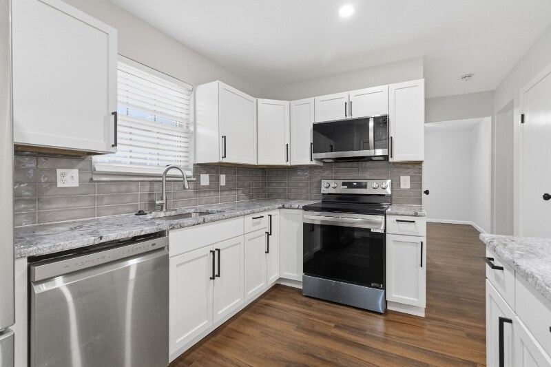 Building Photo - 3601 Mack Rd