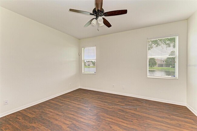 Building Photo - 15121 Searobbin Dr