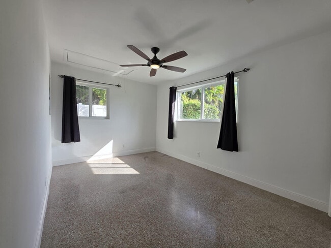 Building Photo - 159 Ave