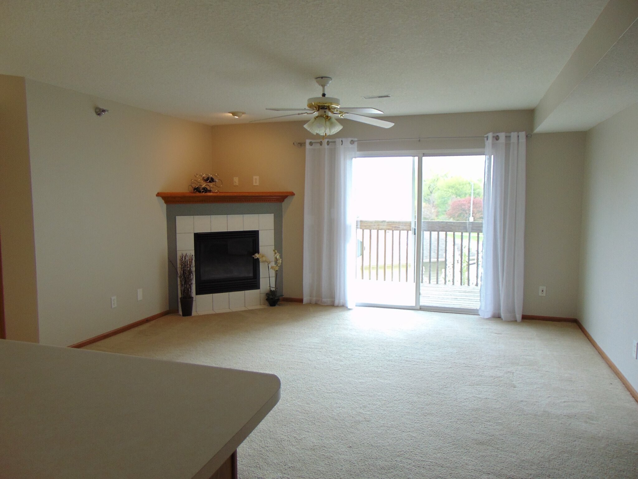 Building Photo - 10151 Sutton Dr