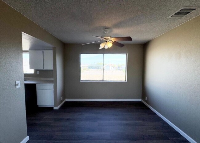 Building Photo - Single Family Home in Bullhead City, AZ!