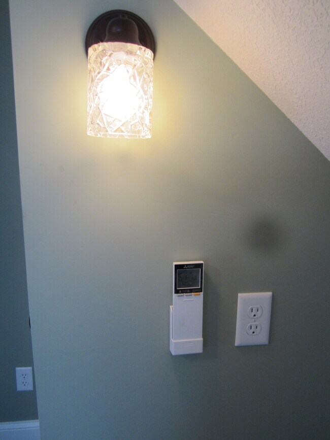 Individual temp control - 3622 Humboldt Ave N