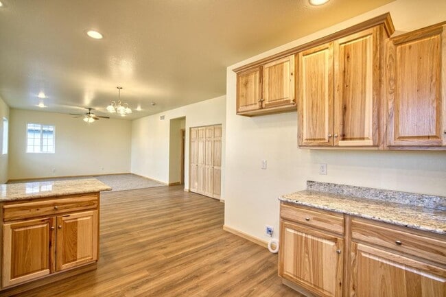 Building Photo - 126 2nd St