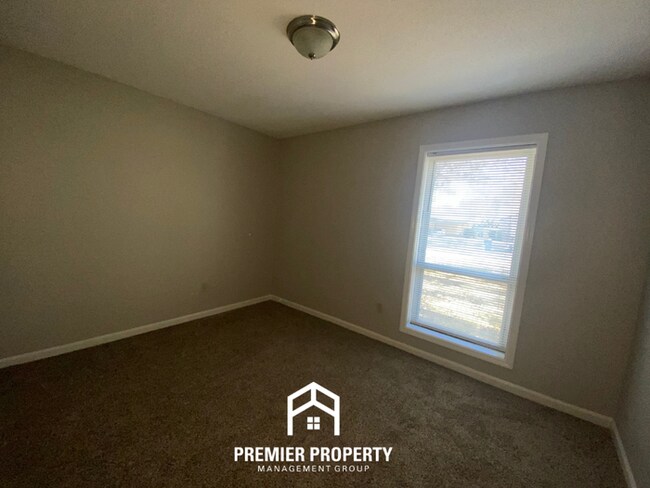 Building Photo - 4034 Windermere Rd