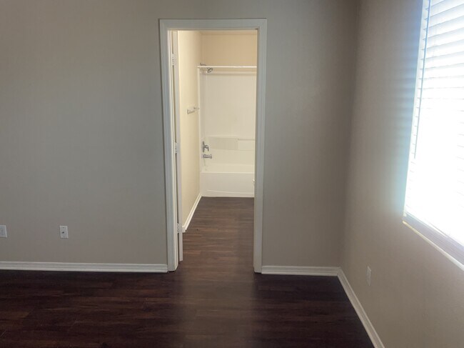 Building Photo - 3744 Lonesome Ridge St NE