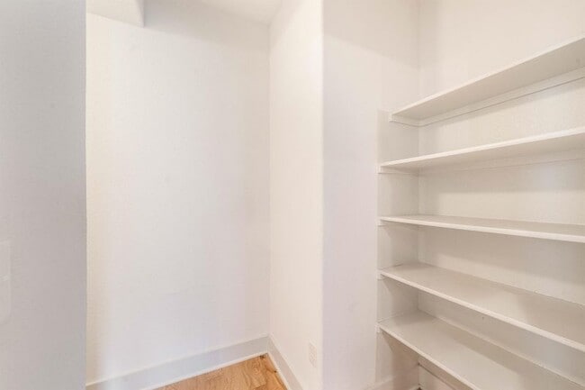 Building Photo - 1408 Casa Dr