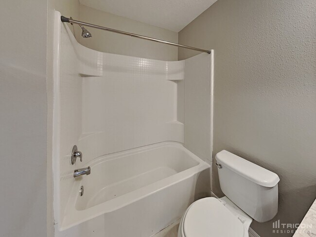 Building Photo - 509 Kestrel Dr
