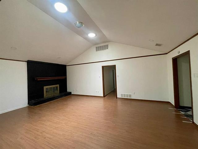 Building Photo - 118 Oakhaven Dr