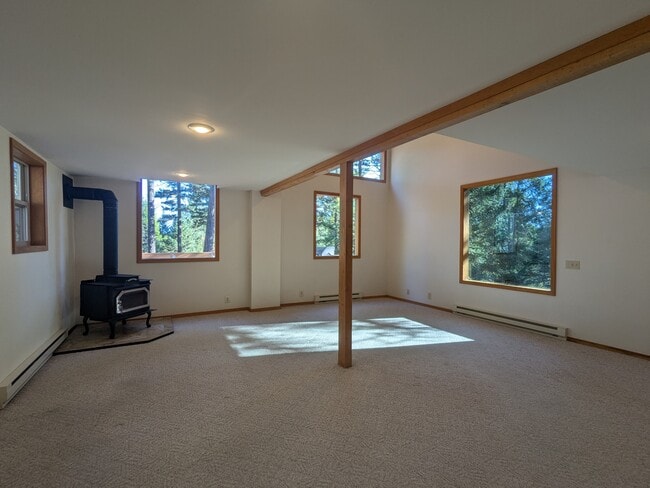 Building Photo - 286 Antler Rdg Rd