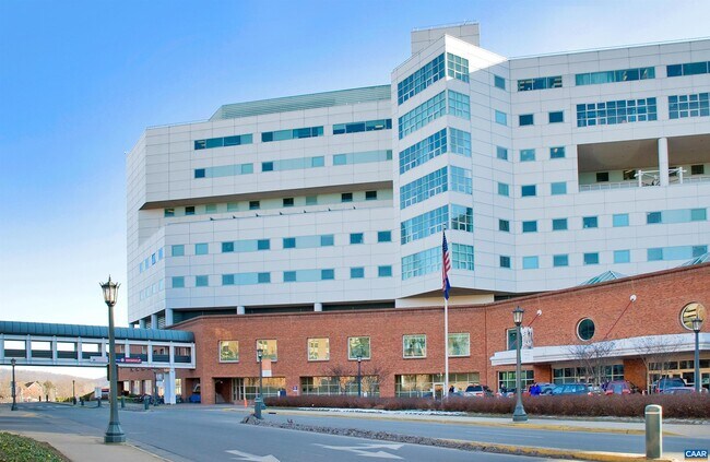 Building Photo - 745 Walker Square