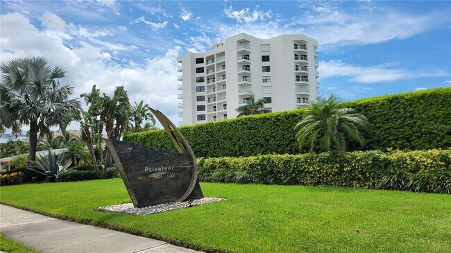 Building Photo - 1000 Longboat Club Rd