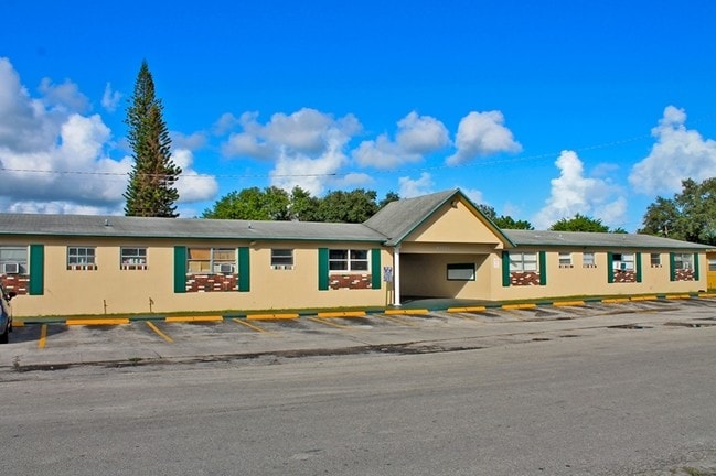 Building Photo - 6031 Polk St