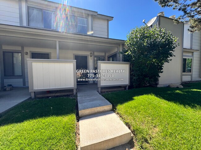 Building Photo - 957 Tyler Way