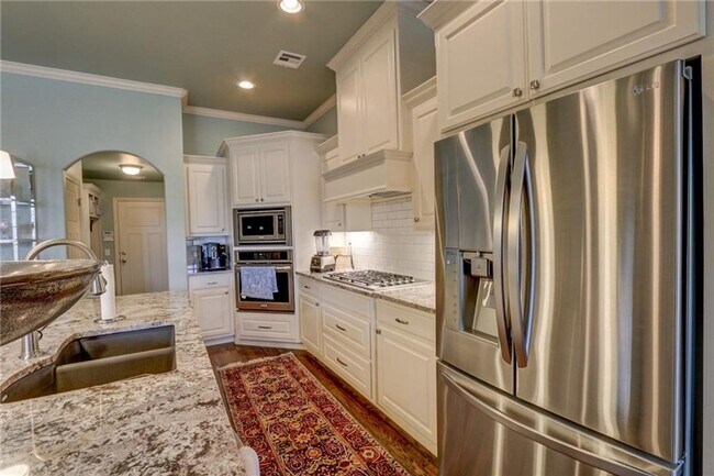 Building Photo - Stunning Edmond Home- Regency Pointe-Neigh...