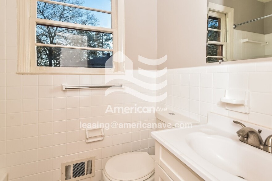 Building Photo - 1766 Springfield Ave