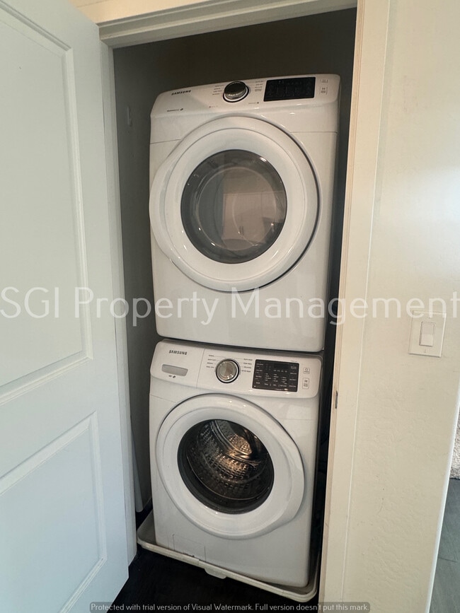 Building Photo - 5851 S 23rd Way