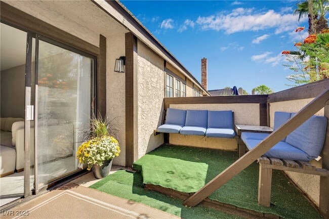 Building Photo - 3959 Salisbury Pl