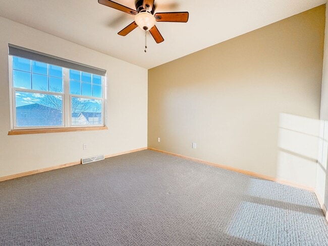 Building Photo - 1139 Cathedral Point Dr