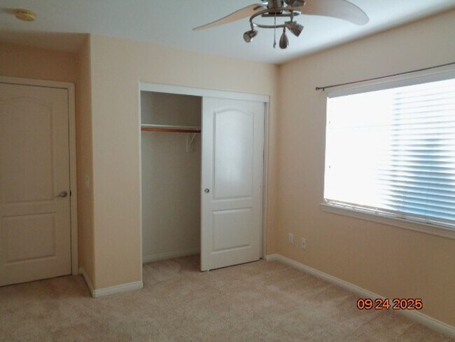 Building Photo - Spacious Quartz Hill 2 Story Home Offering 3663 sq. ft. and was Built in 2004