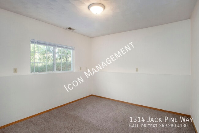 Building Photo - 1314 Jack Pine Way