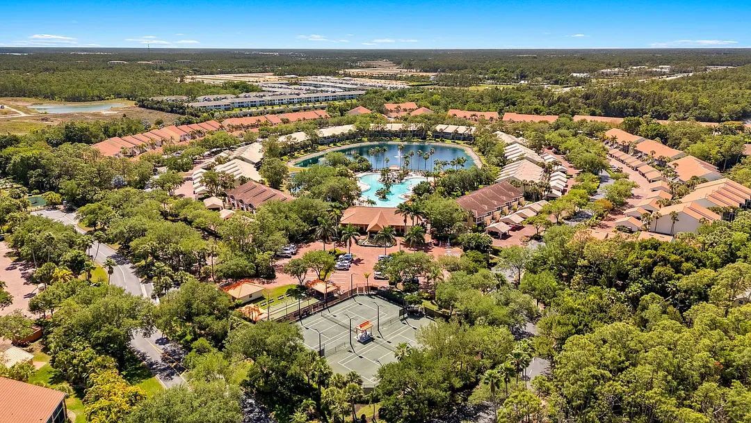 Building Photo - 2202 Hidden Lake Dr