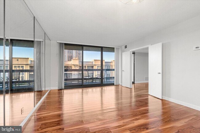 Building Photo - 5505 Seminary Rd