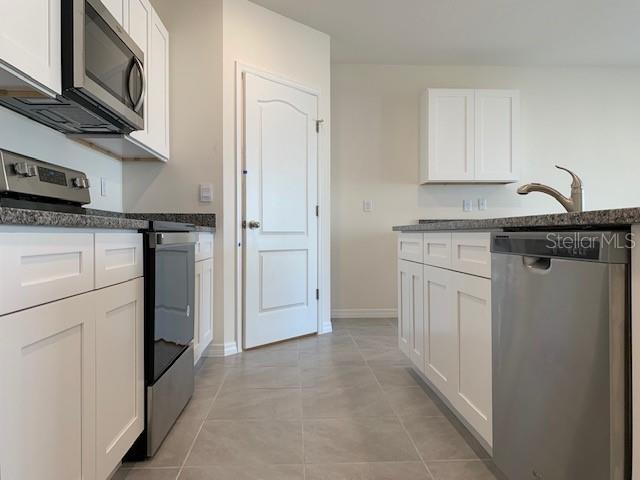 Building Photo - 2685 Magnolia Ave