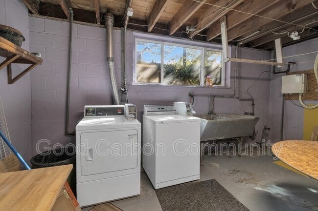 Building Photo - 5450 Creekside Ct
