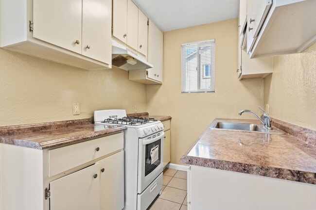 Building Photo - Modern Hayward Studio: Private Cottage wit...