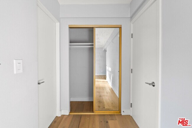 Building Photo - 4771 La Villa Marina