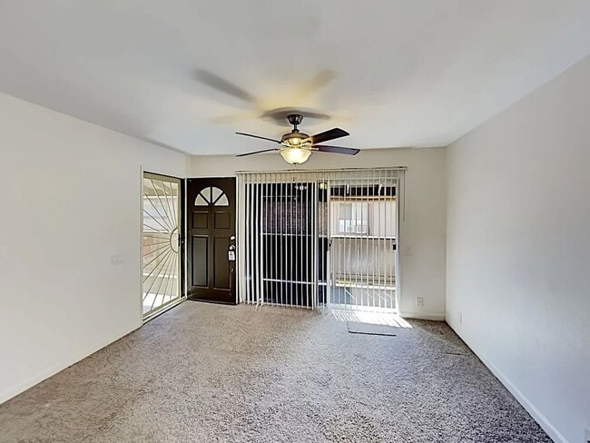 Building Photo - Charming 1-bedroom, 1-bathroom residence located in Ewa Beach