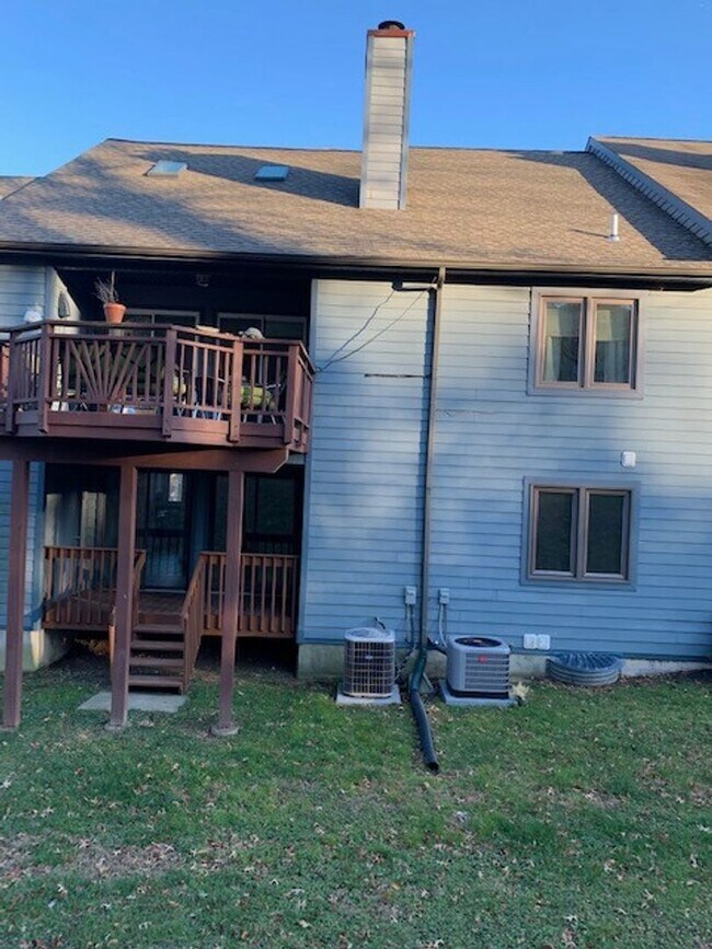 Building Photo - 2 Bed 2 Bath in Fox Fire