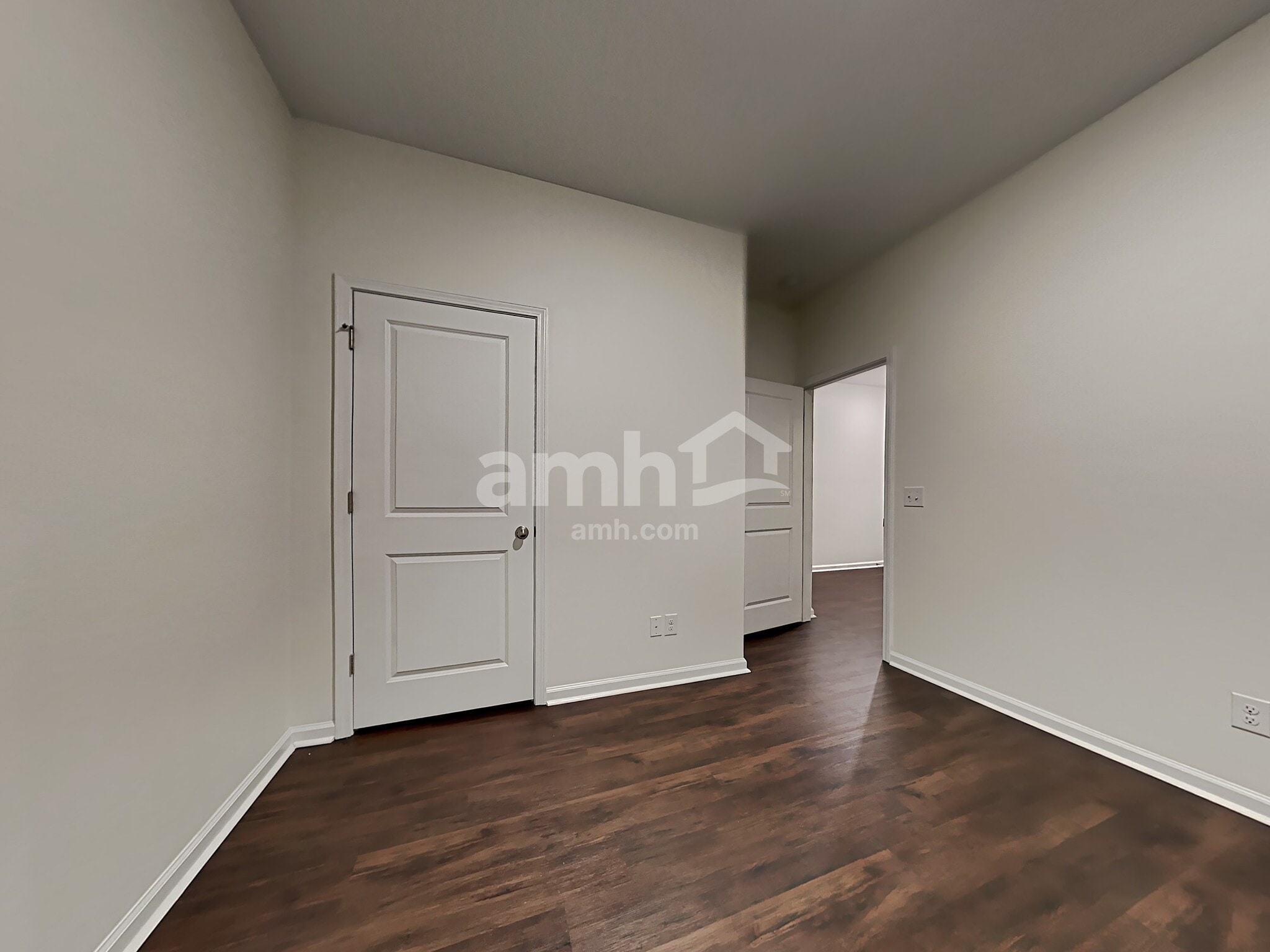 Building Photo - 275 Hogan Dr