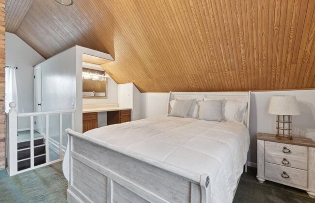 Building Photo - 1809 Rivard Rd