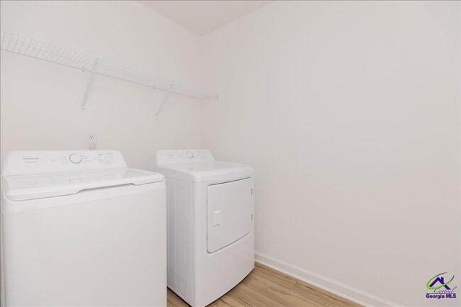 Building Photo - 218 Hickory Rdg Trl