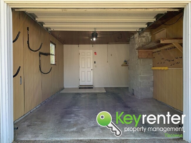 Building Photo - Renovated Rambler in Steilacoom Oasis