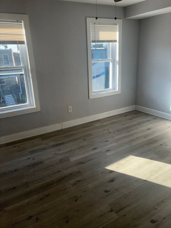 Building Photo - 3317 Paton Ave