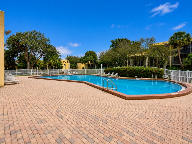 Building Photo - 2910 SW 87th Terrace