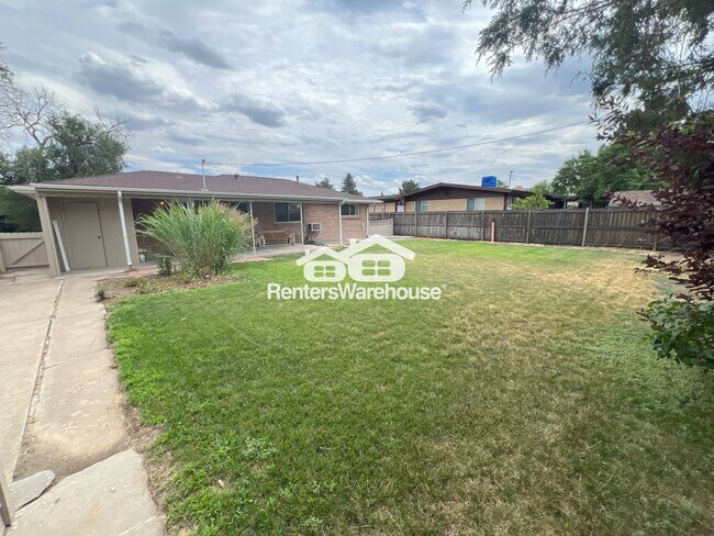 Building Photo - 7759 Elmwood Ln