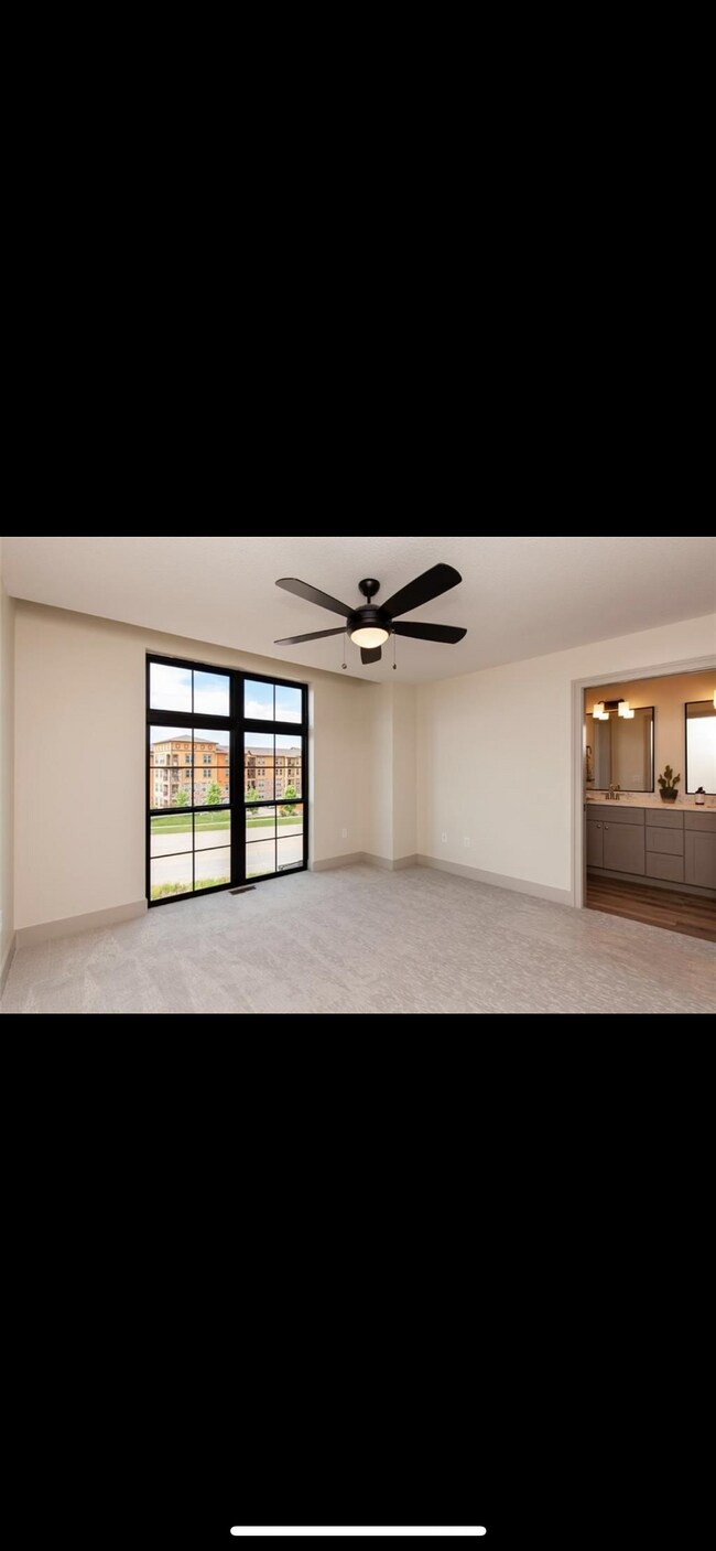 Building Photo - 6460 Galleria Dr