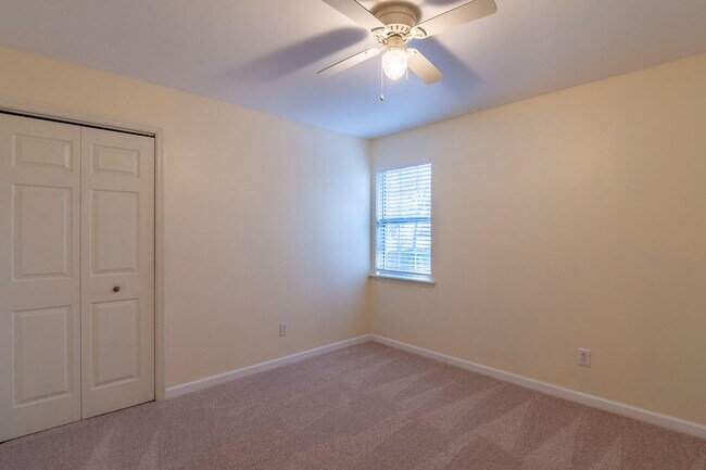 Building Photo - 1051 Waltons Ct
