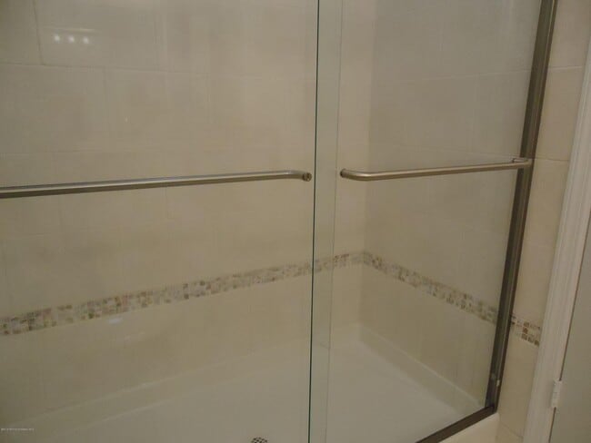 Building Photo - 142 Cross Slope Ct