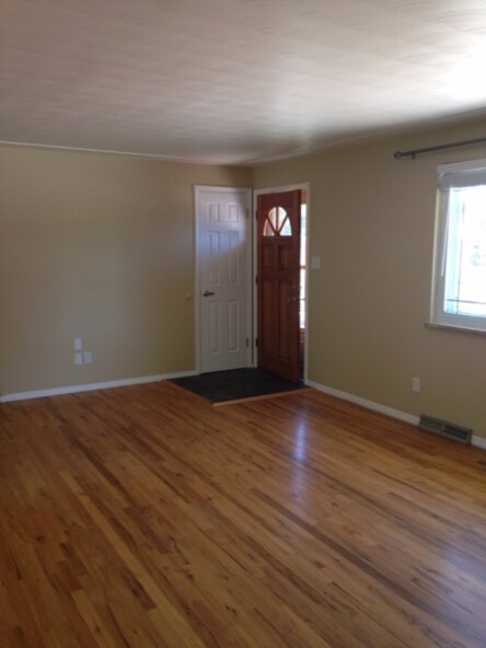 Building Photo - Fabulous Lakewood Home!
