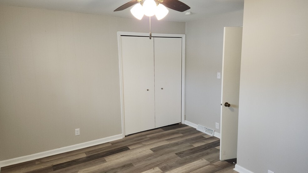 Building Photo - 30917 Shady Ln