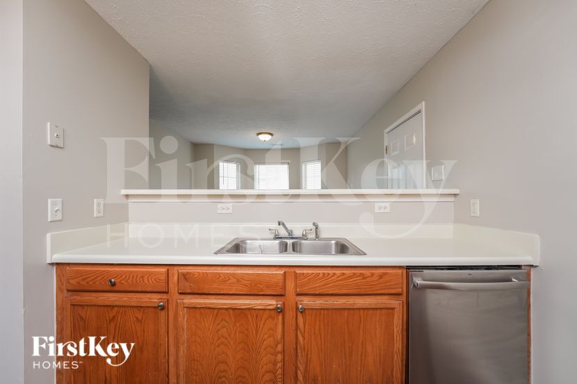 Building Photo - 526 George Tate Dr