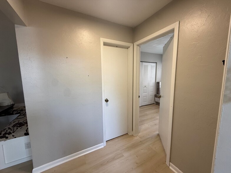 Building Photo - 3811 SW 28th Terrace