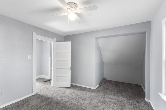 Building Photo - 1418 Mott Ave