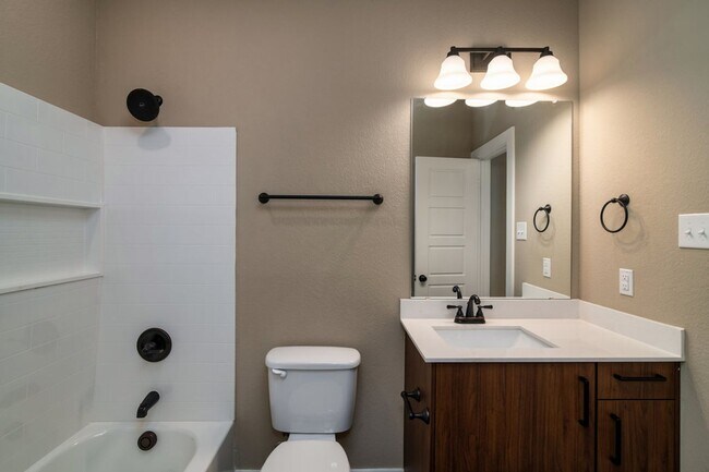 Building Photo - GORGEOUS 2 BEDROOM FOUR PLEX LOCATED IN MIDLOTHIAN ISD!
